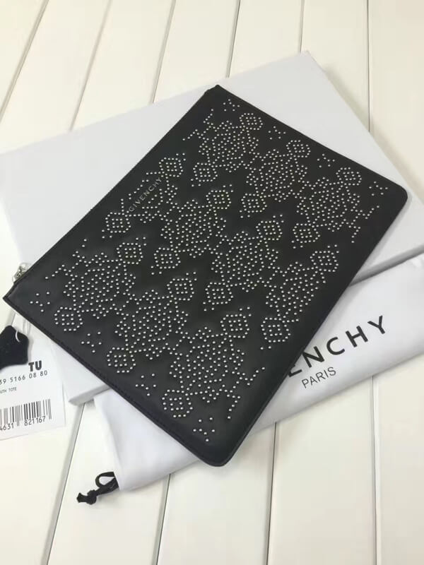 2017新作 GIVENCHY ジバンシィスーパーコピー スターパッチ レザーポーチ BK06072273005
